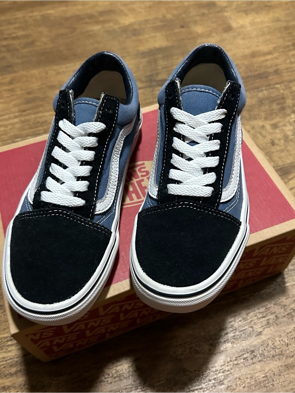 VANS OLD SKOOL SHOES BIG KID SIZE 5